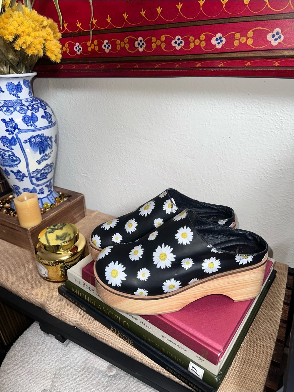 Free People Daisy
Conversational Clog Boho
Cottagecore size 36 1/2 NWOT - Picture 3 of 9